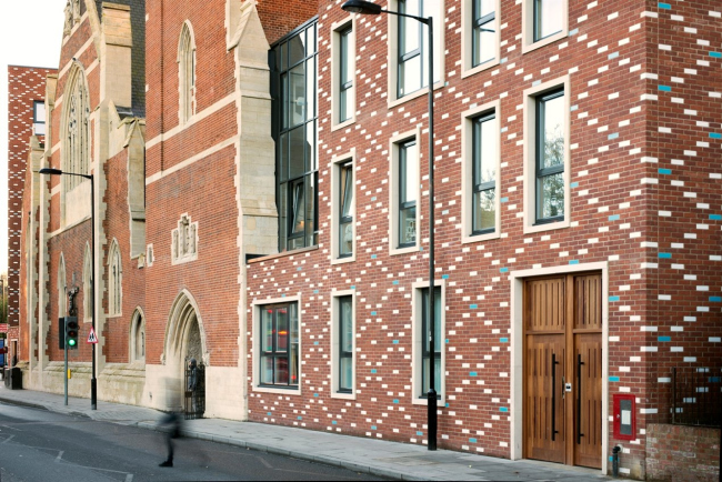 ��� ����� ������� ��������� ������ ��. ����� �������� � Mikael Schilling, Benedict Luxmoore, Patricia Woodward