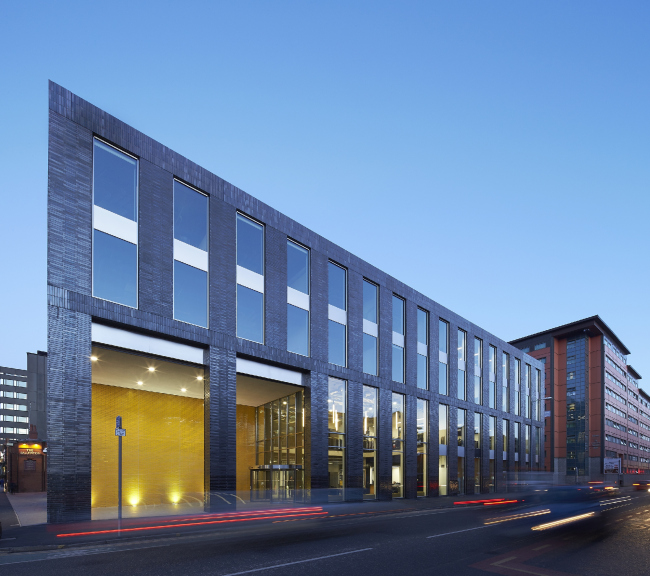 ������ ������������� ����� ���������� ������������ ���������� � Hufton + Crow