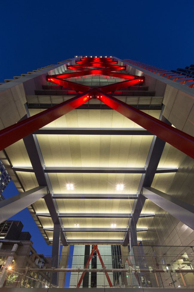 ������-����� 8 Chifley Square � Brett Boardman