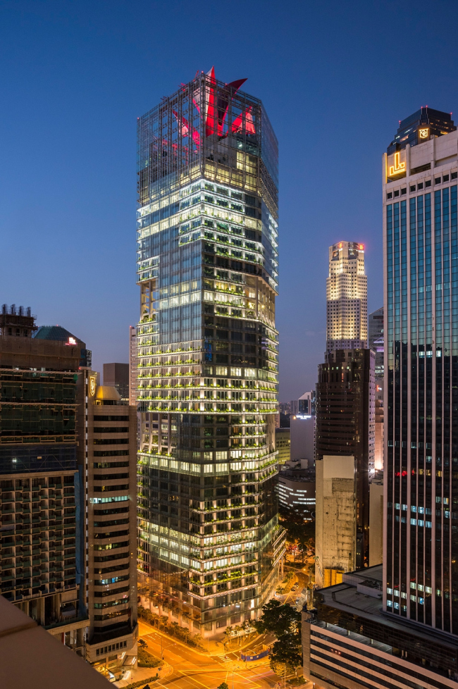 ������� ������ CapitaGreen � ���������  � CapitaLand Limited