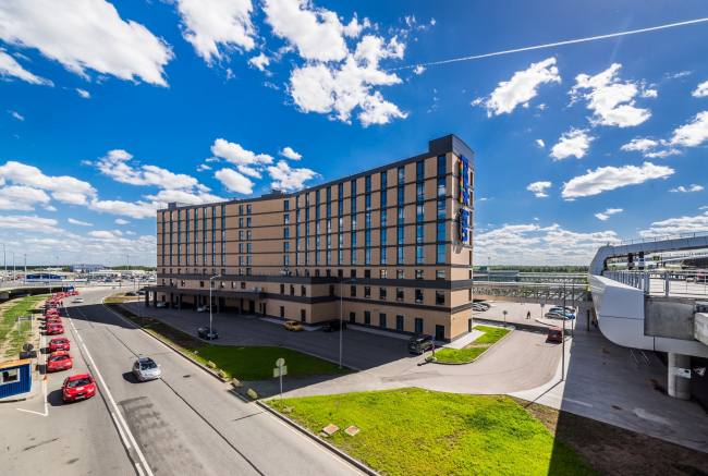 The business center and the hotel near "Pulkovo" airport  A.Len