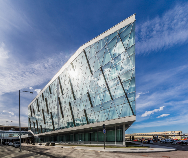 The business center and the hotel near "Pulkovo" airport � A.Len