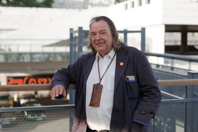 ���� ����� � ��������� �������� � Ivan Guschin / Strelka Institute