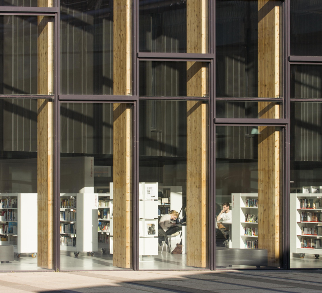 ���������� ����� La Grande Passerelle. ����: Luc Boegly � Architecture-Studio