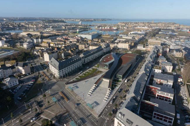 ���������� ����� La Grande Passerelle. ����: Mereglier-Coudrais � Architecture-Studio