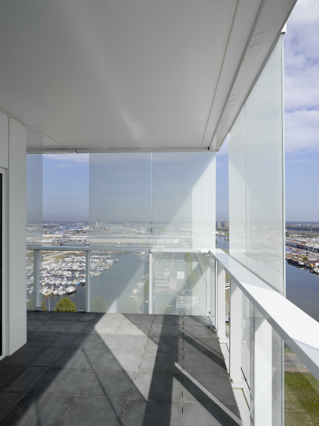 ����� �������� Park Tower � Lumecore/Toon
Grobet