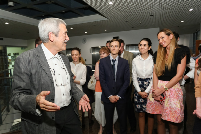 ��������� ������ � ������������ �� ��������� � �� ���������