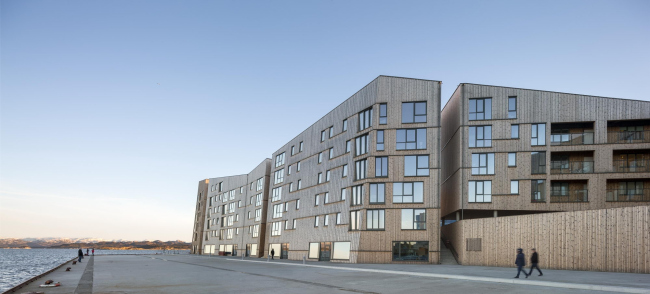 ����� �������� Waterfront � Adam Mørk