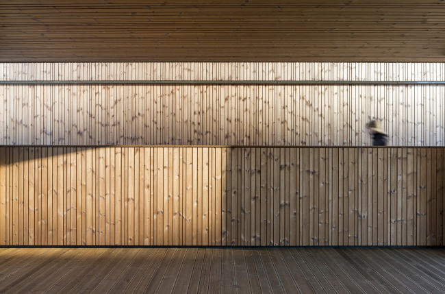 ����� �������� Waterfront � Adam Mørk