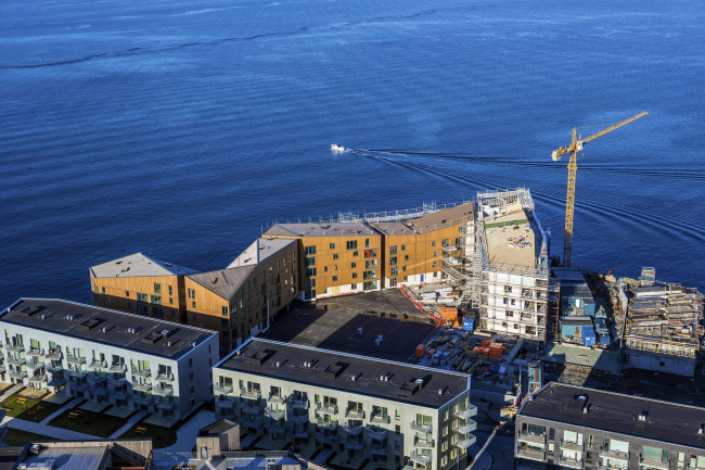 ����� �������� Waterfront � Adam Mørk