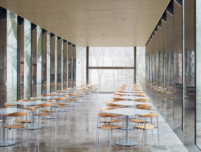 ������� The Whitworth �������������� ������������ � Alan Williams