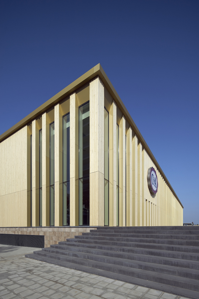 �������� �������� ′t Loon � Ronald Tilleman