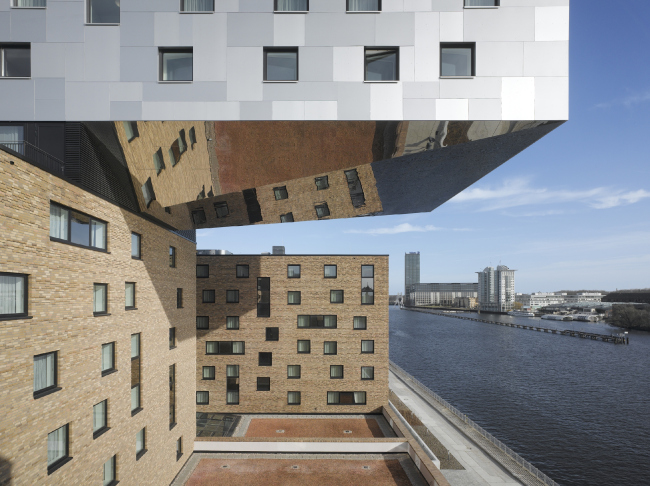 ��������� nhow Hotel. ���������, 2010. ���������� � Roland Halbe
