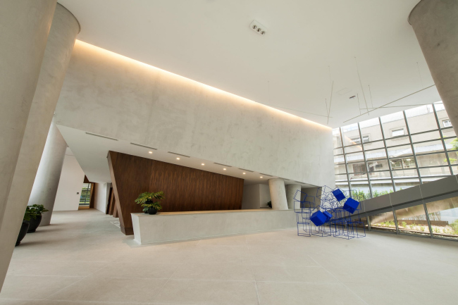 ����� Vitra � Romulo Fialdini