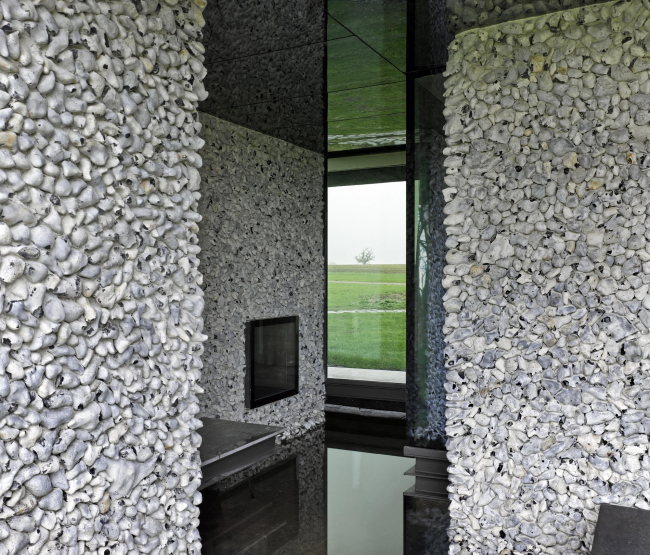 ��� Flint House � James Morris