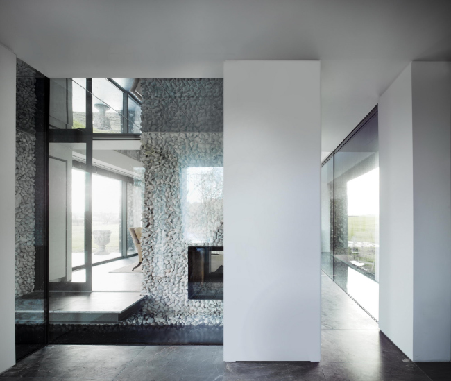 ��� Flint House � James Morris