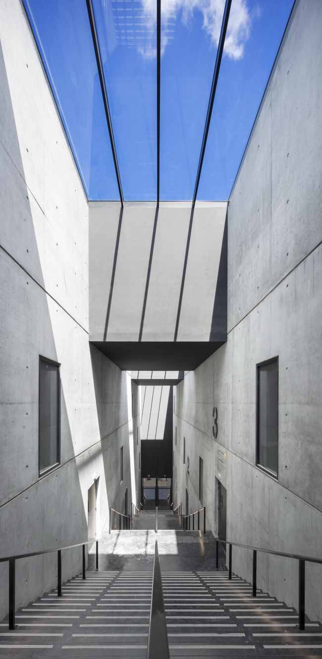 ������������ ������ ������� ����� � Luc Boegly