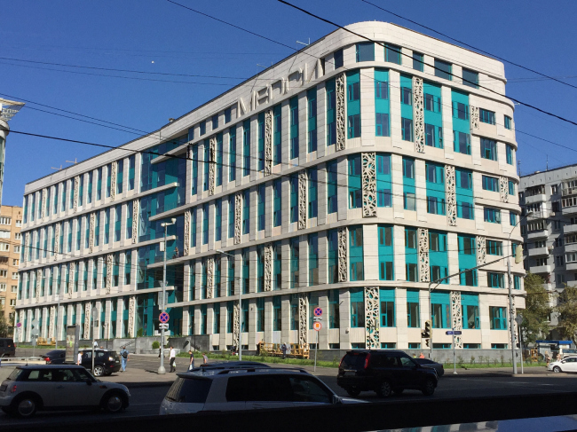 Architectural solution of the facades of the diagnostic and treatment center. View from Krasnaya Presnya � GrandProjectCity