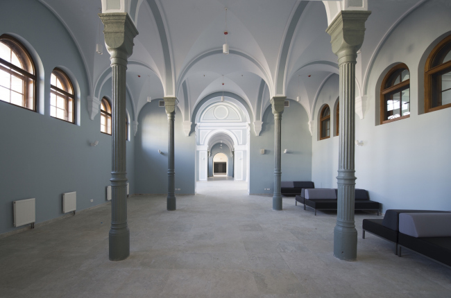 The main building of the Higher Management School of Saint Petersburg State University. Restoration and adjustment, 2014. Photo  Margarita Yavein, Tatyana Strekalova