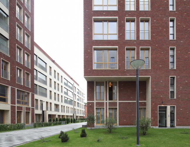 Residetial complex at the Leo Tolstoy Street. Photograph � Mikhail Serebryakov, "Sergey Kiselev and Partners"