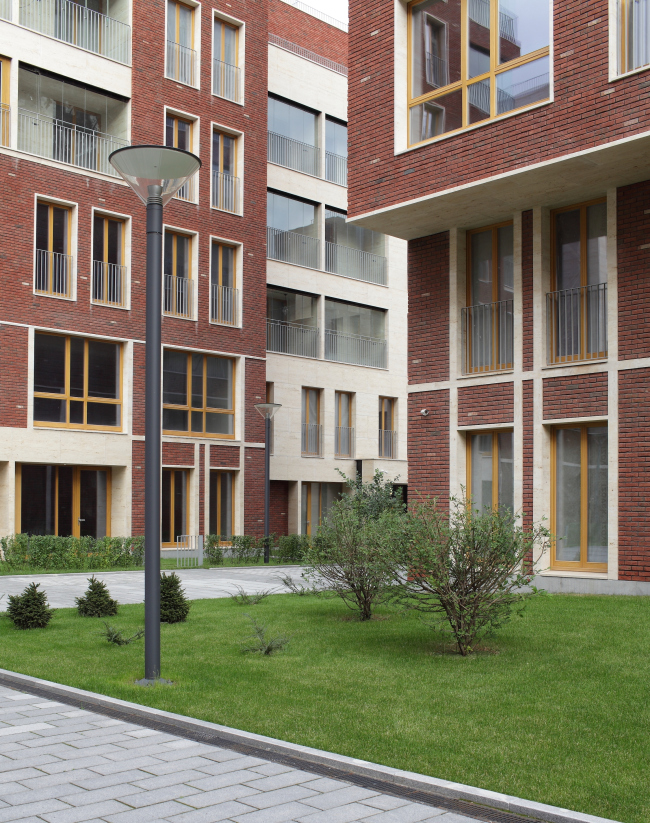 Residetial complex at the Leo Tolstoy Street. Photograph  Mikhail Serebryakov, "Sergey Kiselev and Partners"