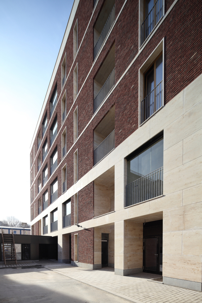 Residetial complex at the Leo Tolstoy Street. Photograph  Mikhail Serebryakov, "Sergey Kiselev and Partners"