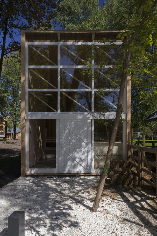 Rabbit-warren. Urban farm at VDNKh, 1st phase. WOWhaus Bureau. Photograph  Dmitry Chebanenko