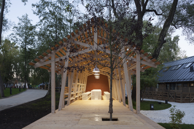 The house for master classes. Urban farm at VDNKh, 1st phase. WOWhaus Bureau. Photograph  Dmitry Chebanenko