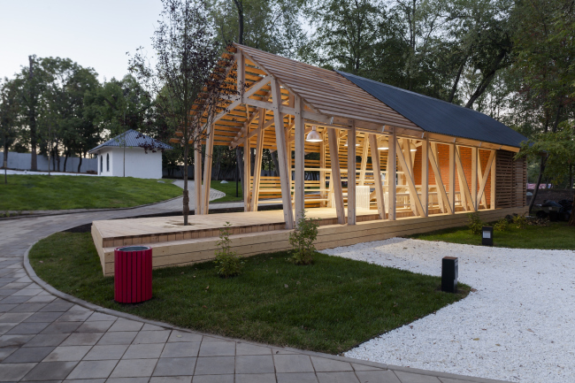 House for master classes. Urban farm at VDNKh, 1st phase. WOWhaus Bureau. Photograph  Dmitry Chebanenko