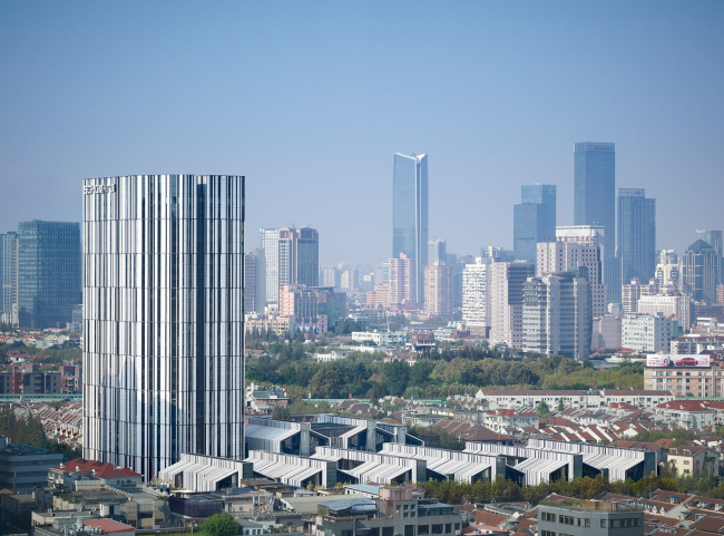 ������� � �������� ������� SOHO Fuxing Lu � Christian Gahl