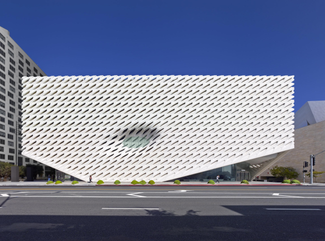 ����� ����� �������� ����� The Broad � Benny Chan. ������������� The Broad � Diller Scofidio + Renfro