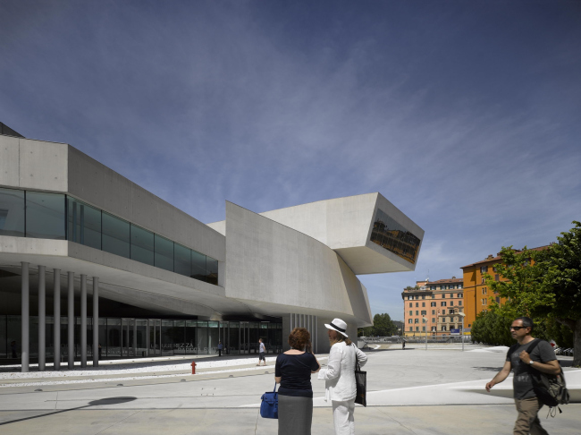 MAXXI � ������������ ����� �������� XXI ���� � ����. 2009 � Richard Bryant