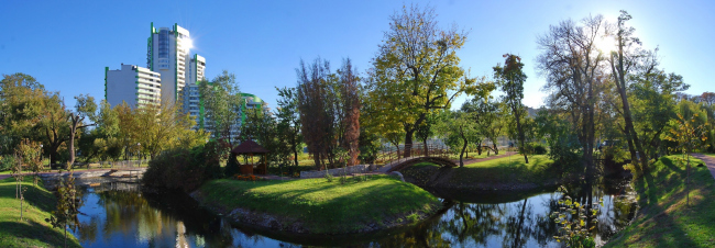 "Parkove Misto" residential complex in Kiev. "Kristerova Gorka" landscape park  Archimatika