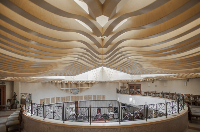 The ceiling in the Ceremonial Hall in the synagogue on Bolshaya Bronnaya Street  Sergey Estrin architectural studio