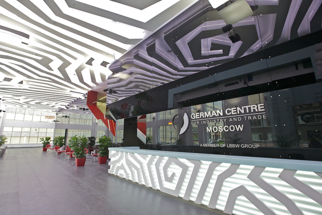 The entrance area of "German Center of Commerce and Industry" in Nagatino i-Land technopark � Sergey Estrin architectural studio