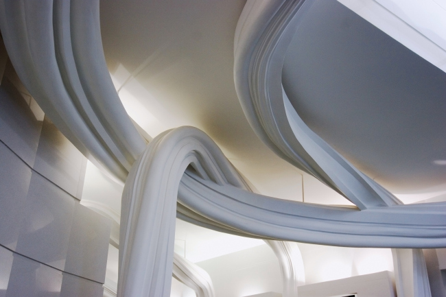 Entrance lobby of "Capital Tower" on the 1st Brestskaya Street � Sergey Estrin architectural studio