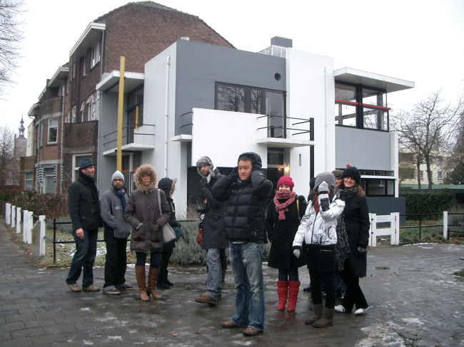 ��� ����� � ������� (1923�24) ������� ��������.