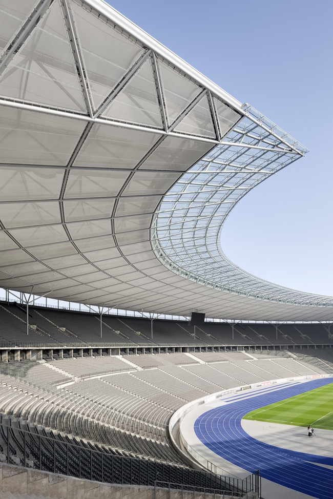 Олимпийский стадион в Берлине – реконструкция © Marcus Bredt