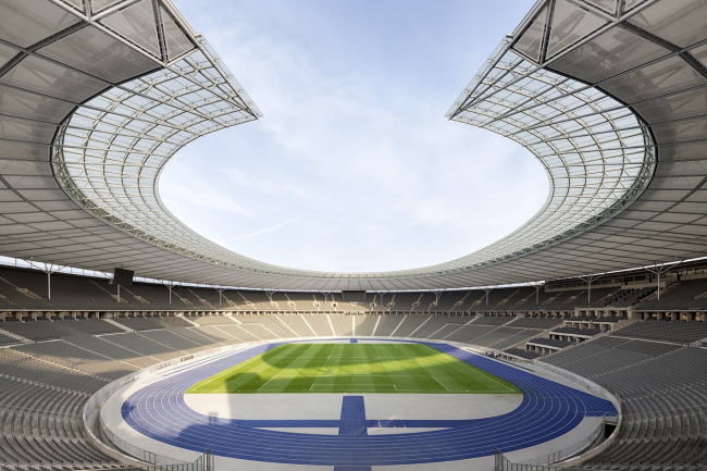 Олимпийский стадион в Берлине – реконструкция © Marcus Bredt