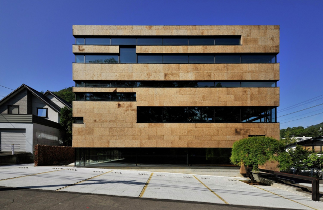 Офис бюро Nakayama Architects (Япония). HIGO. Изображение предоставлено WAF