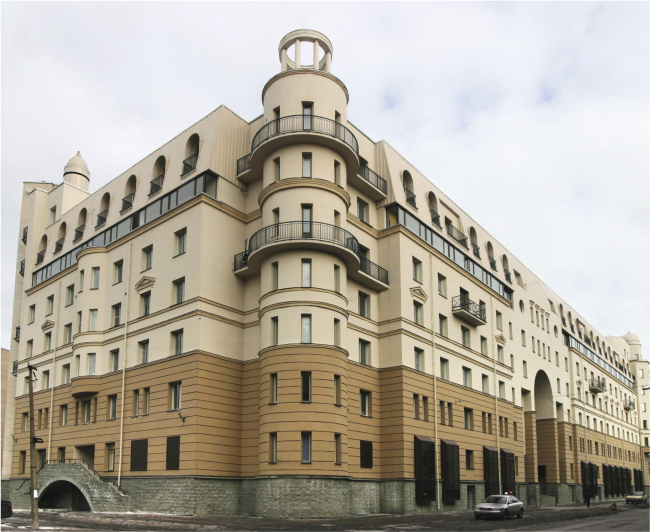 Residential house with a garage at 27, Professora Popova, Petrogradsky District, Saint Petersburg, Russia, 2005  Anatoliy Stolyarchuk architectural studio