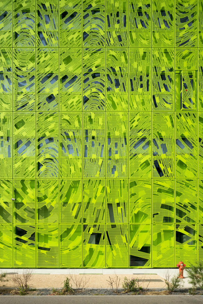 ������������� ����-�������� Euronews. ����� ������ ��� ������� ��������� ������� ����� � Euronews � Jakob + MacFarlane � Nicolas Borel