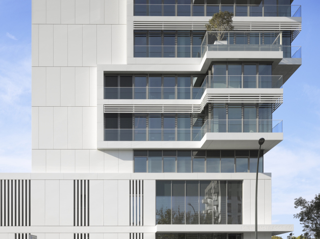 ����� ��� Living Levels���East Side Tower. ���������� � Roland Halbe