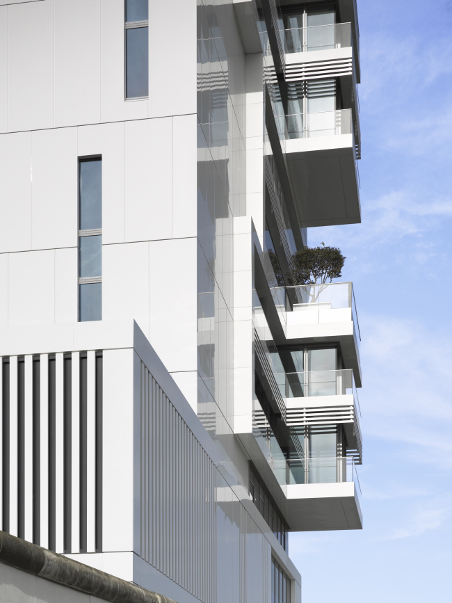 ����� ��� Living Levels���East Side Tower. ���������� � Roland Halbe