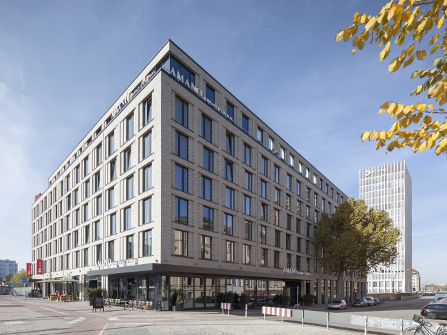 Amano and Ibis hotels next to Berlin Central Station. Photograph � Martin Tervoort