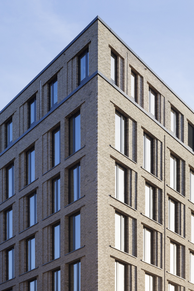 Amano and Ibis hotels next to Berlin Central Station. Photograph � Martin Tervoort