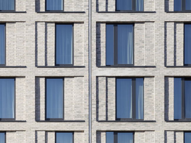 Amano and Ibis hotels next to Berlin Central Station. Photograph � Martin Tervoort