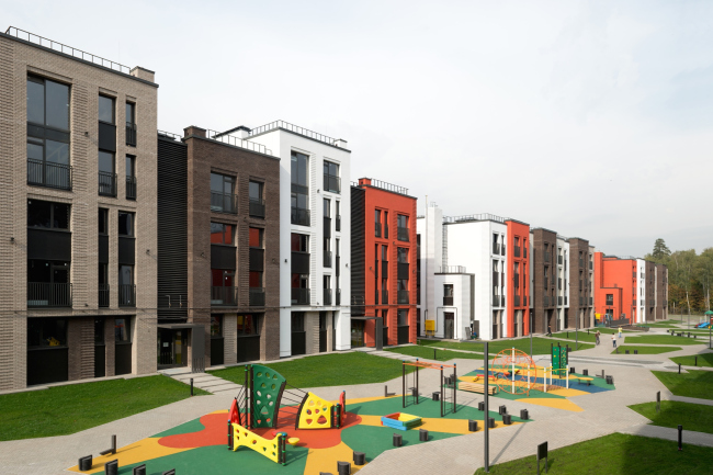 "Dutch Quarter" residential complex in Ivanteevka. Construction, 2015  UNK project