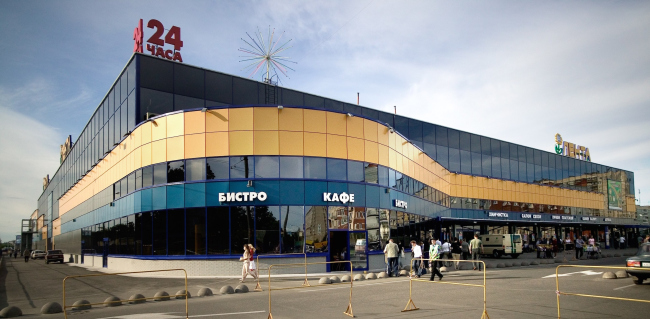 "Lenta" shopping center on the Vyborg Highway. Construction, 2004  Anatoly Stolyarchuk architects