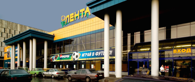 "Lenta" shopping center on the Embankment of the Obvodnoy Channel. Construction, 2005 � Anatoly Stolyarchuk architects